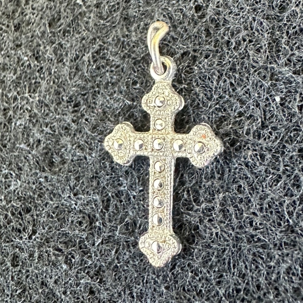 Vintage Sterling Silver Marcasite Cross Pendant Budded Religious Charm Small EUC